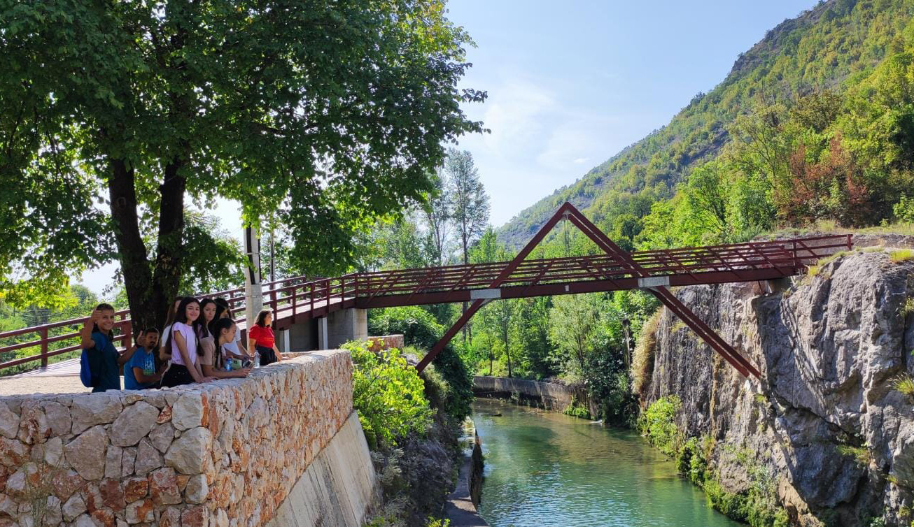 POSUŠJE: IZLET ČITAČICA U PEĆ MLINE  